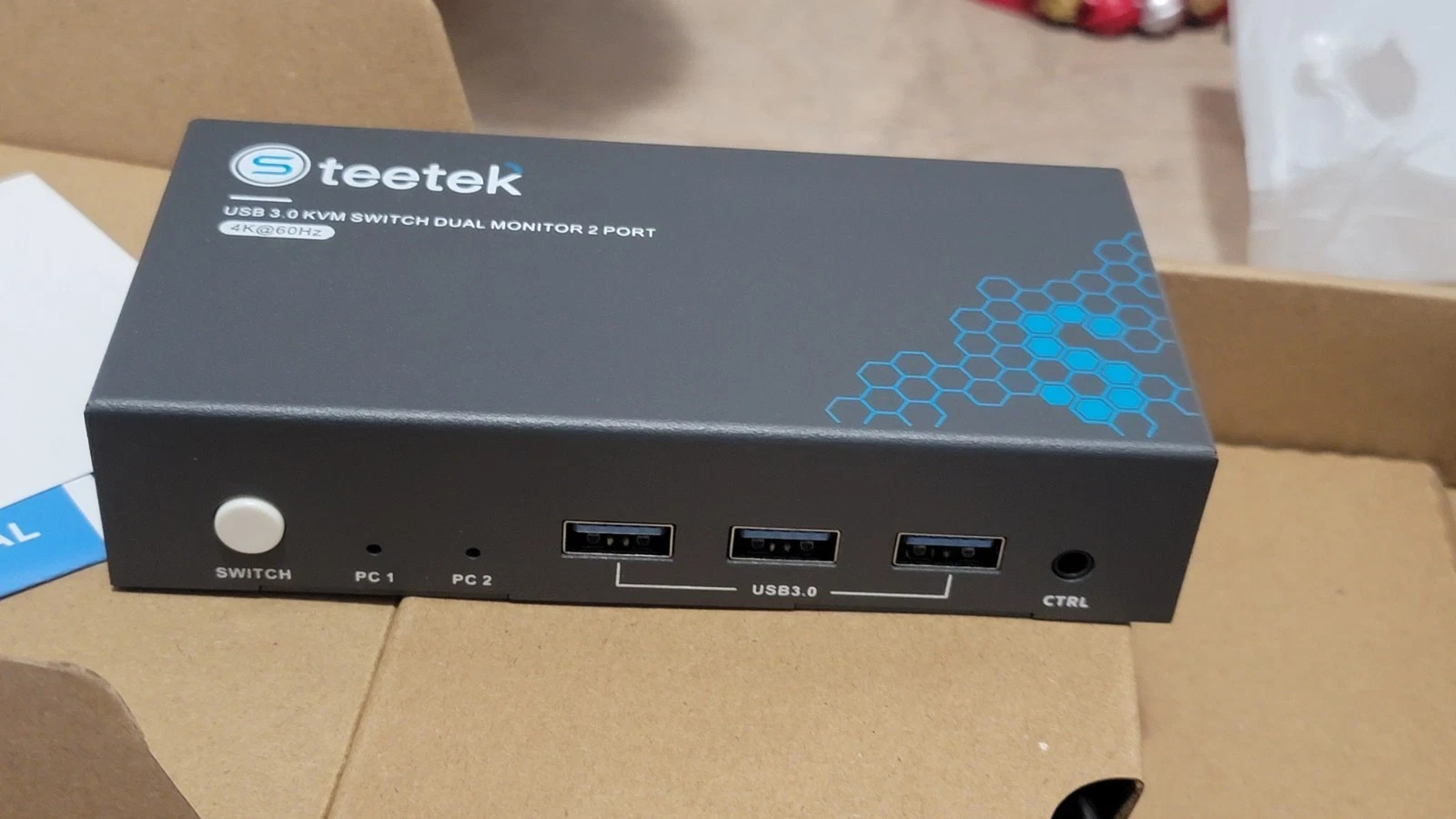Teetek Dual Monitor HDMI KVM Switch 2 Port 4K@60Hz 4 USB 3.0 Ports Open Box