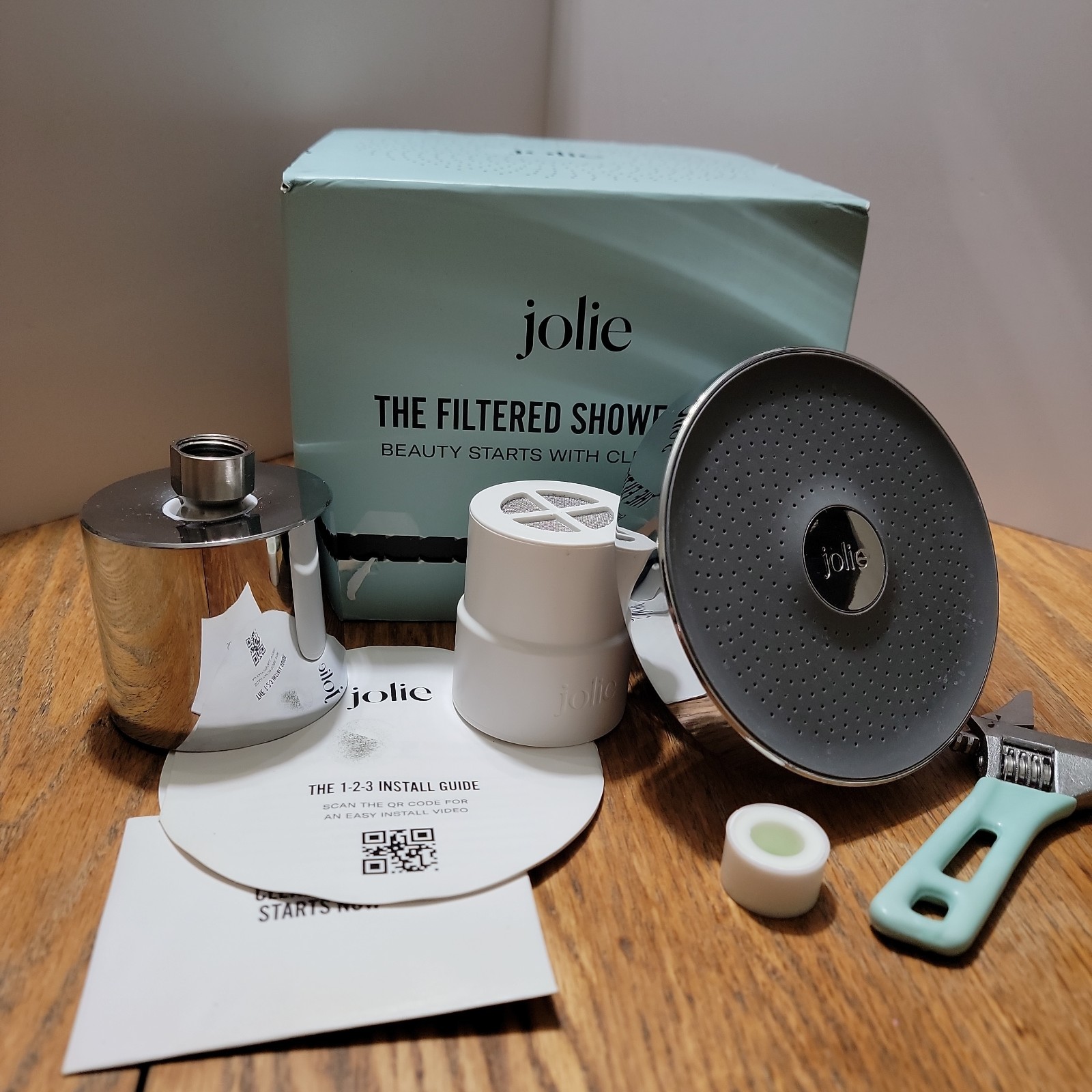 Jolie The Filtered Showerhead w/ Filter - Modern Chrome