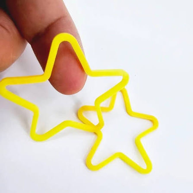 BRAND NEW MAGIC TRICK - Star Rubber Bands (No Instructions)