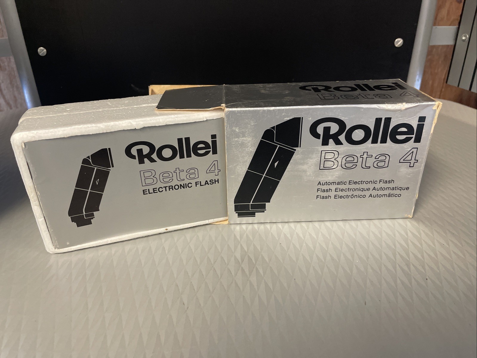 ROLLEI BETA 4 HOT SHOE AUTOMATIC ELECTRONIC FLASH New old Stock