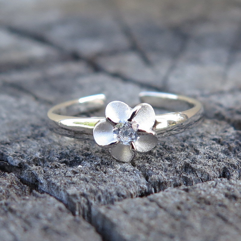 Hawaiian 925K Sterling Silver Plumeria Clear Center CZ Toe Ring 4mm TR1011