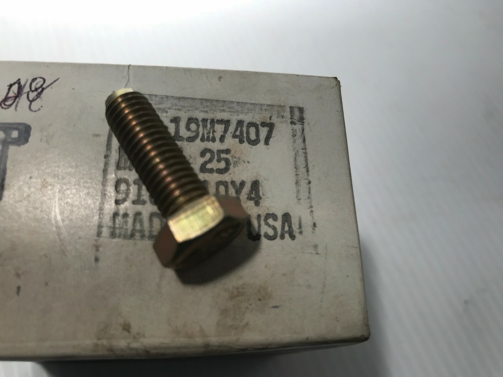 19M7407  GENUINE John Deere Original Equipment  CAP SCREW BOLT  QTY of 2 Bolts