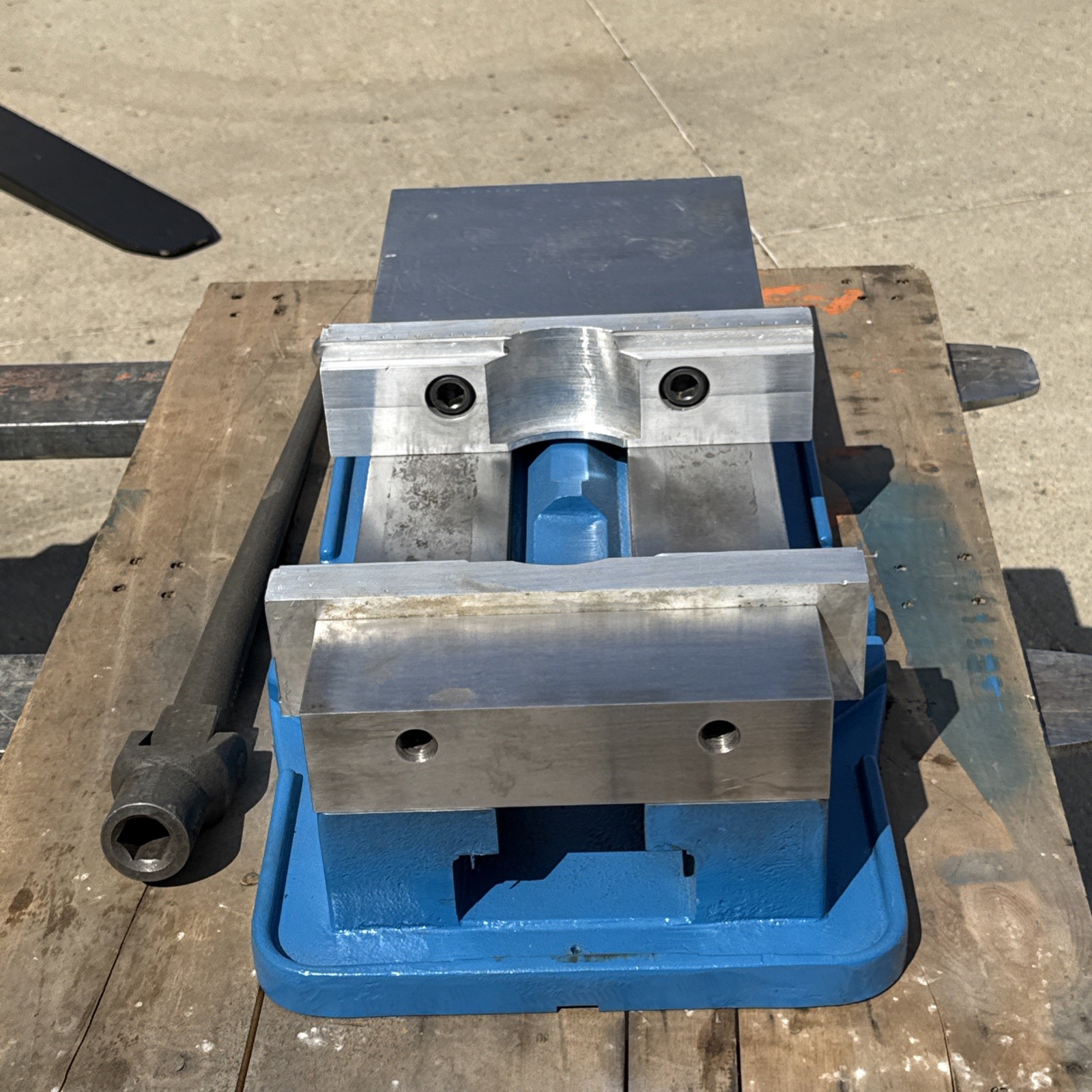 KURT D100 VISE (002