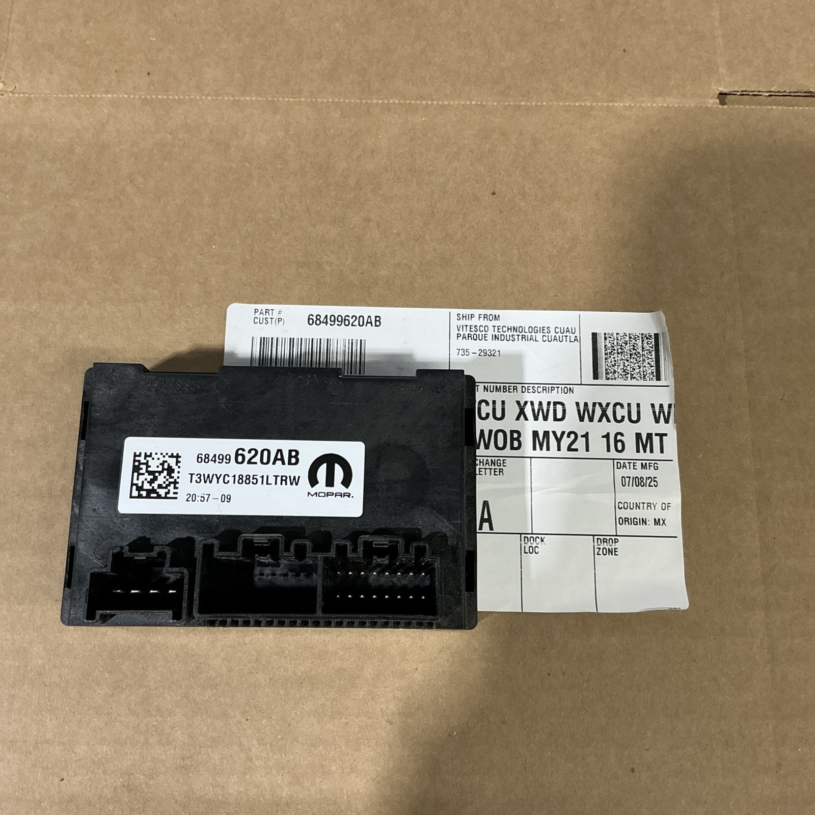 OEM MOPAR Jeep Grand Cherokee & DURANGO TRANSFER CASE CONTROL MODULE 68499620AB