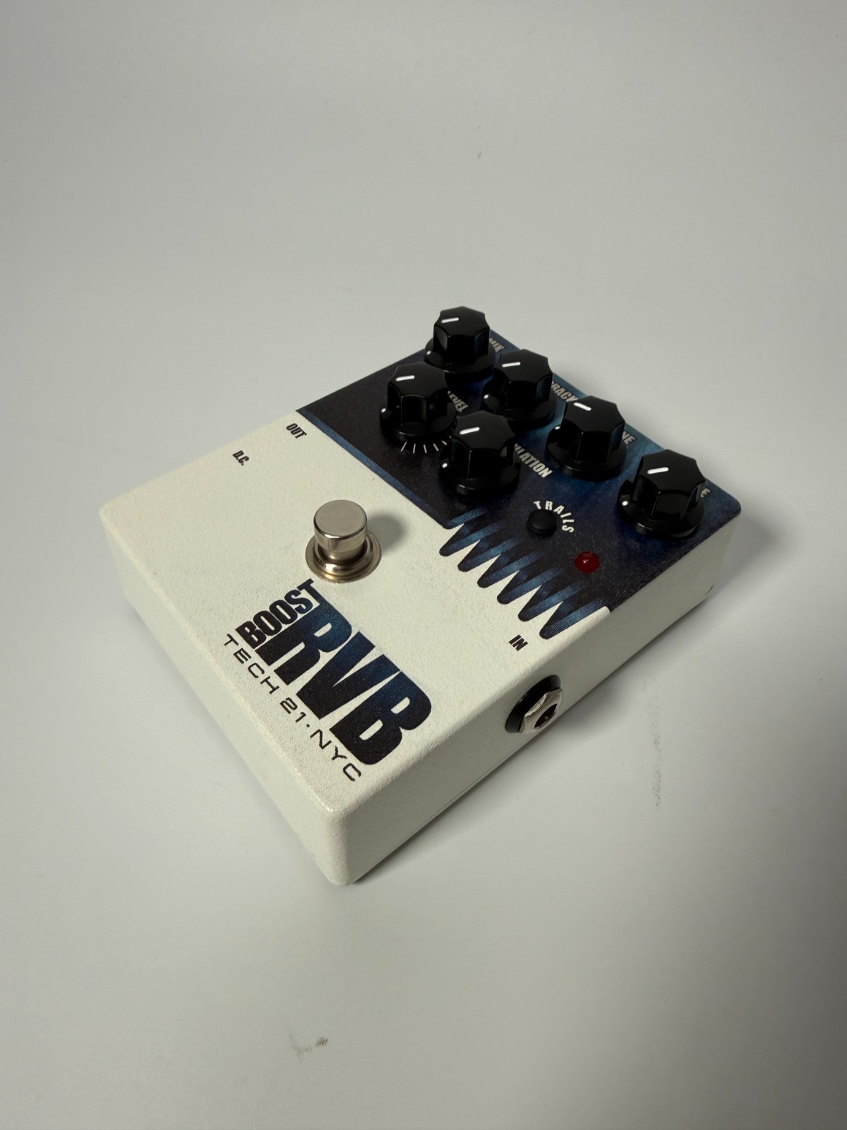 TECH21 Boost RVB Reverb Pedal with Boost Excellent Condition from JAPAN fastship