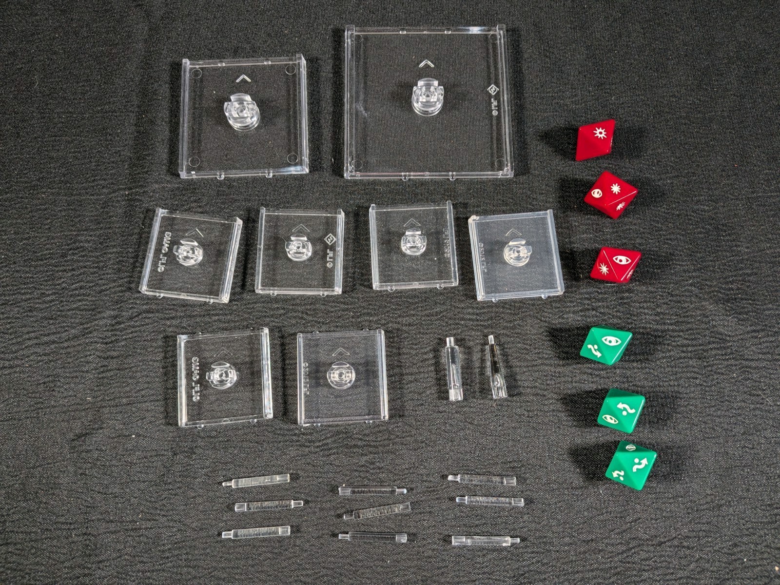 X-Wing Miniatures Bases & Peg lot + 6 Dice (3 Attack & 3 Defense)
