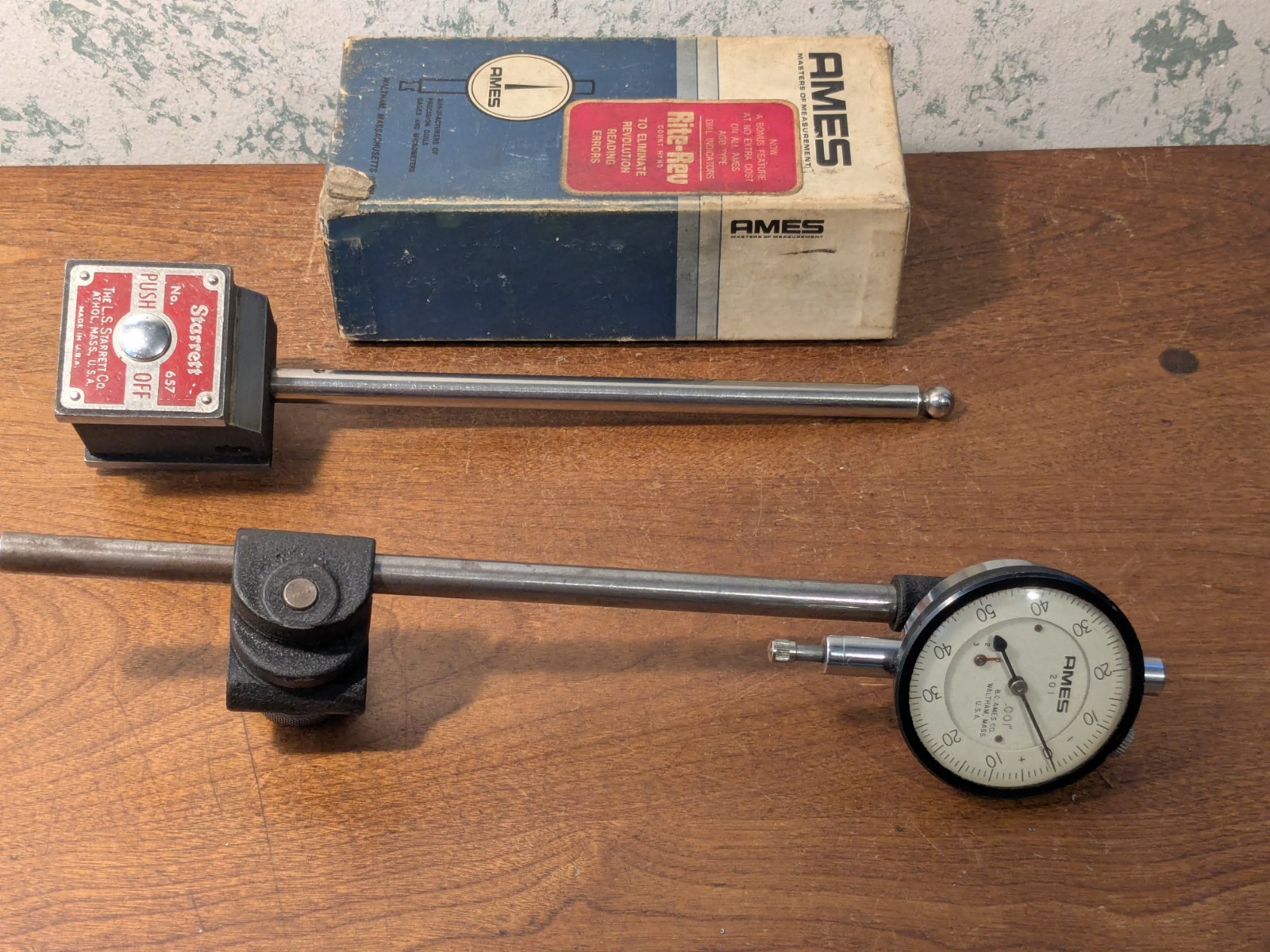 STARRETT Magnetic Base NO 657AA w/ AMES .001 Inch DIAL INDICATOR NO 201