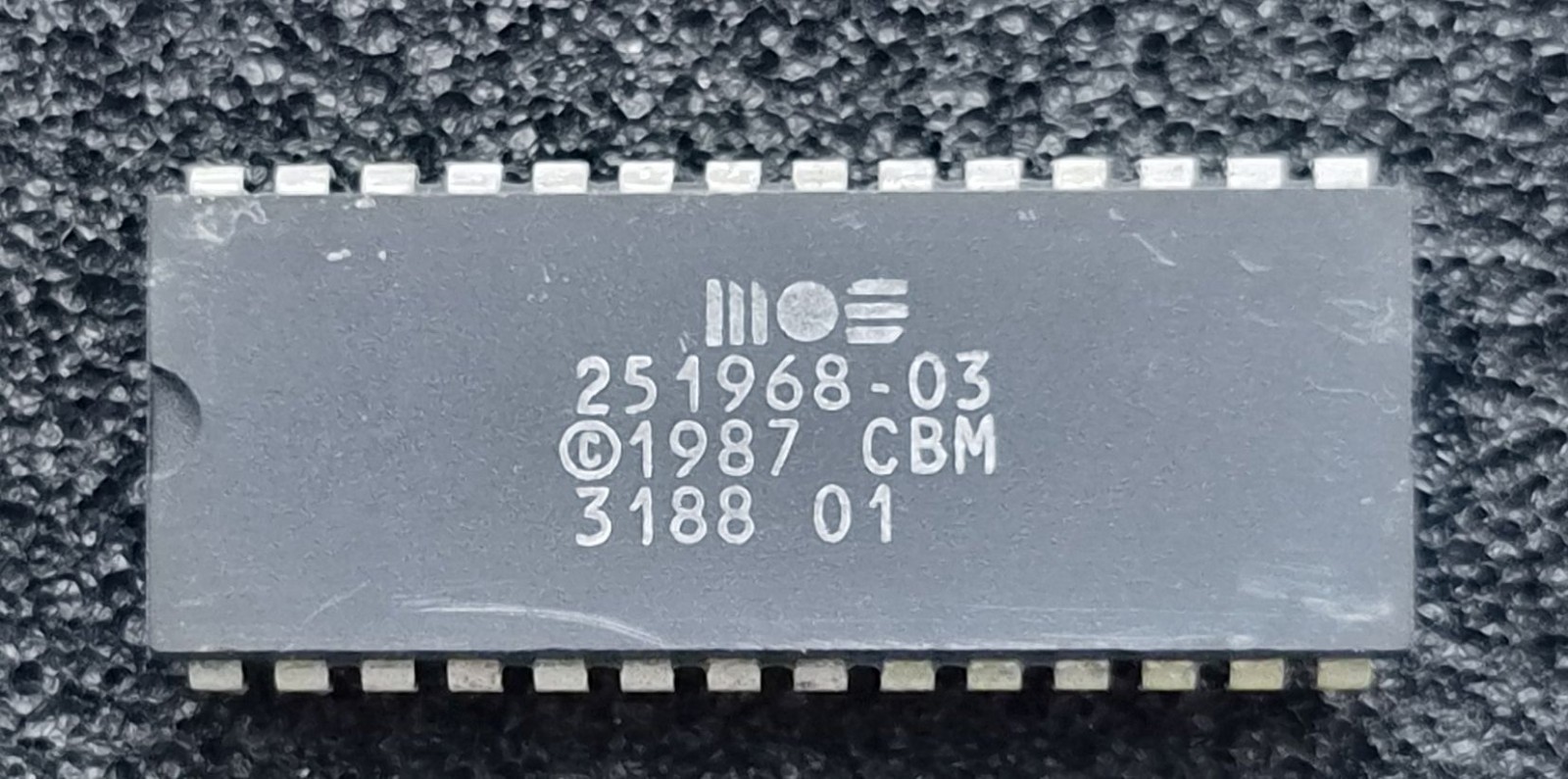 MOS 251968-03 DOS ROM Chip  ©1987 CBM Original Vintage IC – Fully Working
