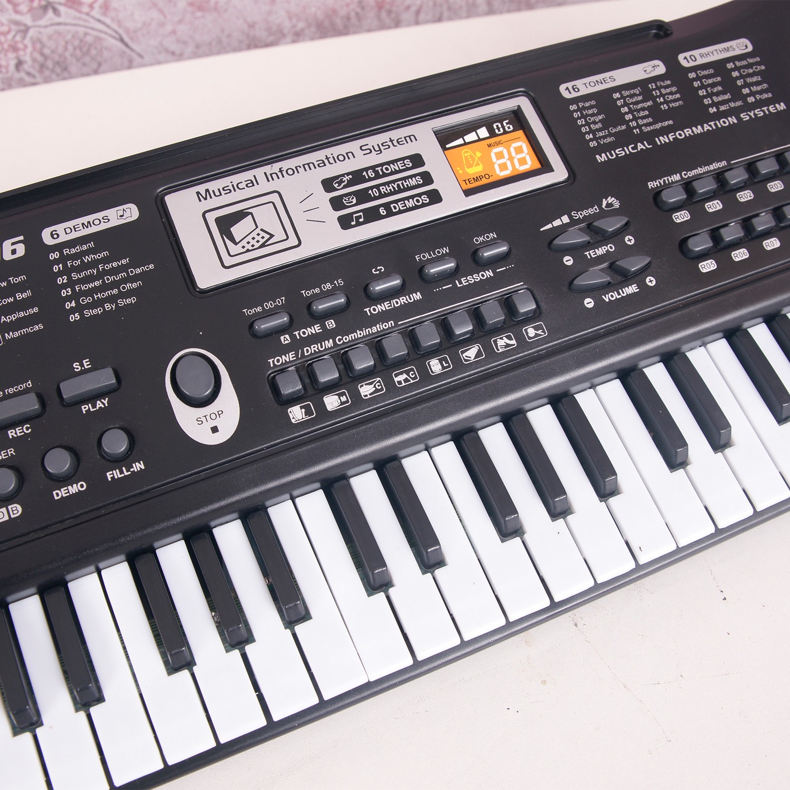 61 Keys Electronic Piano With Multiple Tones Rhythms Demos And Microphone
