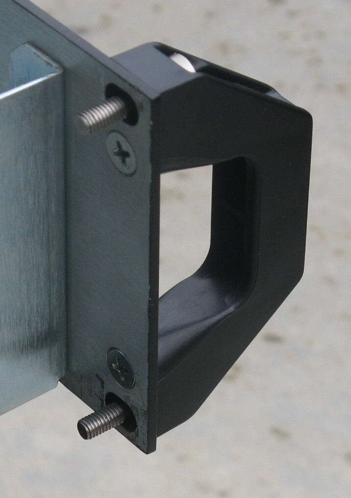 2U Rack Handle Kit, .059-.090" Panel. Use on any 19" rackmount equipment.