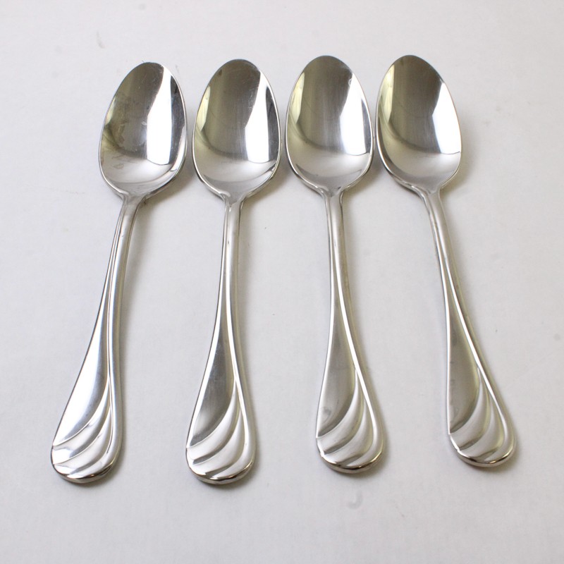 Set of 4 Oneida Torino Stainless Place/Oval Soup Spoons