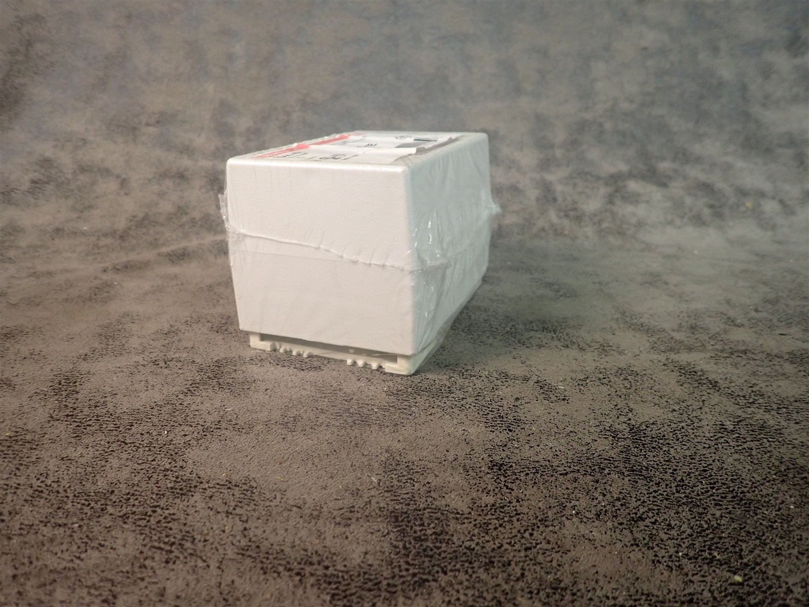 NEW Wiremold 2344-WH White Sure-Snap Extra Deep Device Box (G84)