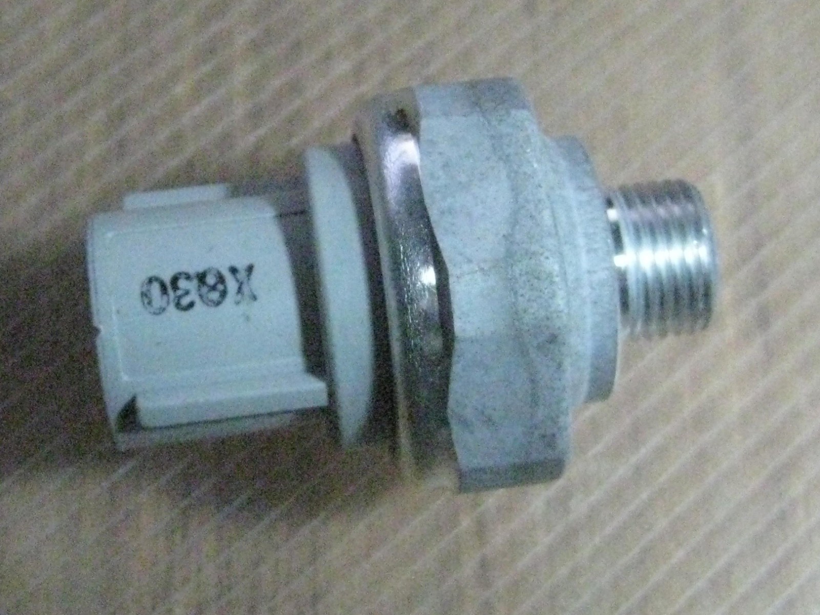 (Quan 2) N.O. Pressure Switch Sensor Open 30psi Closes 33psi Two Terminal Conect