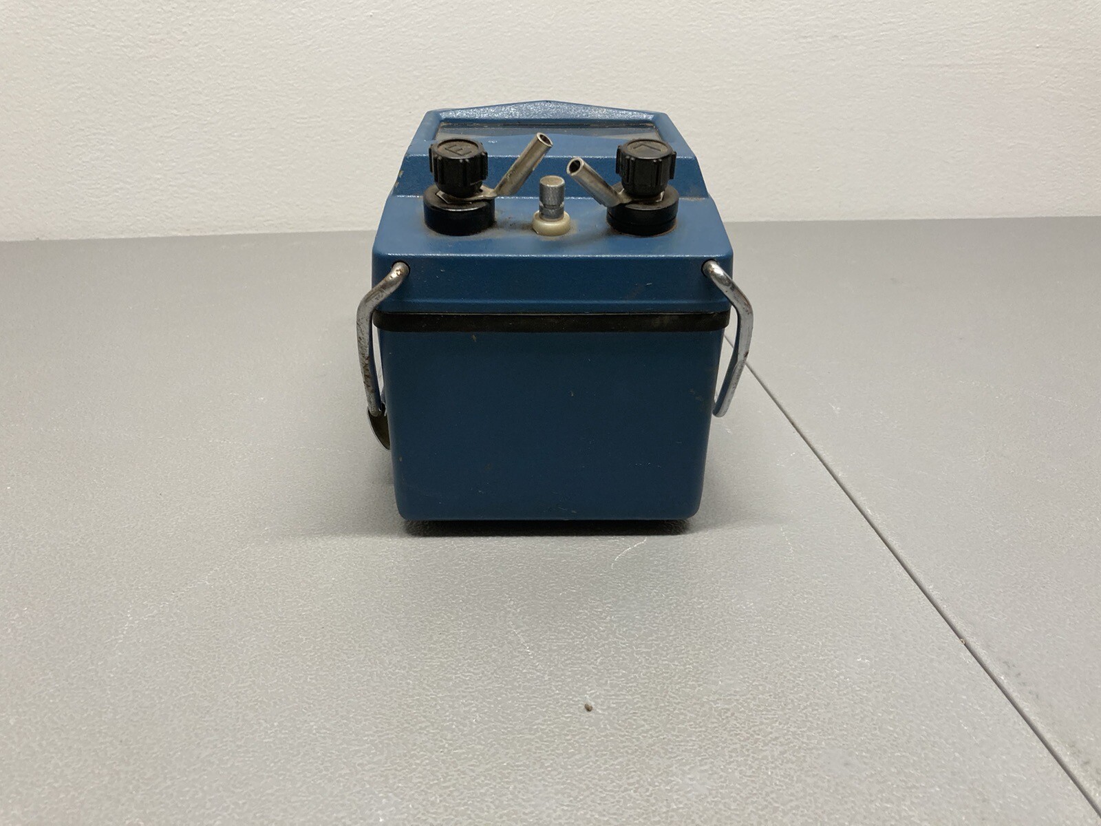 UEI Test Instruments IRT20 Insulation Resistance Tester