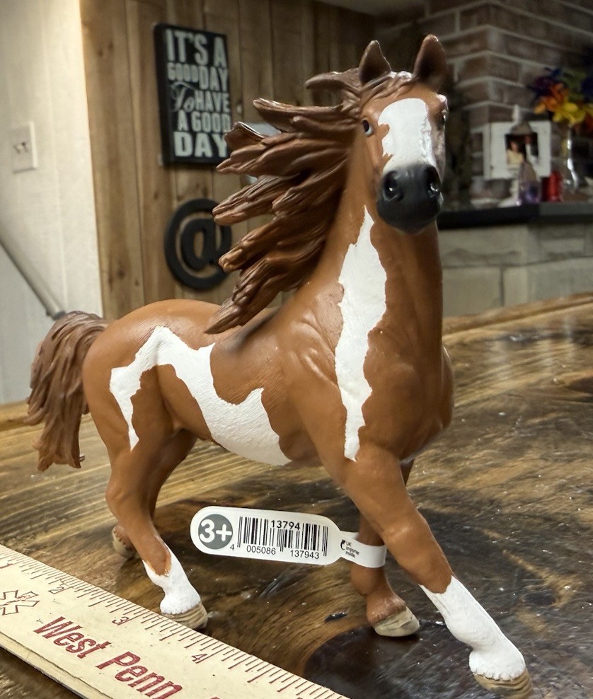 Schleich wild animal horse--Pinto
