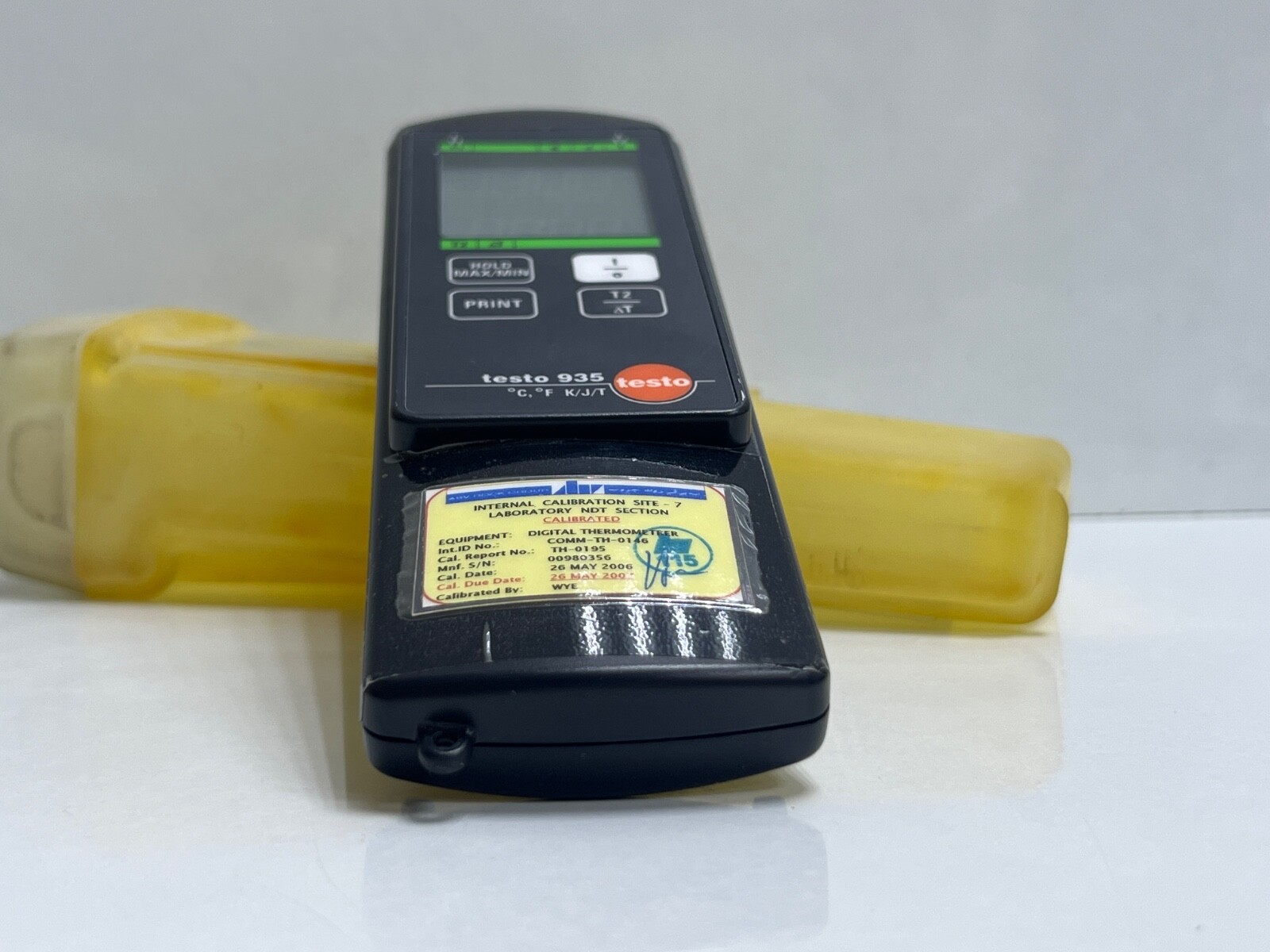 TESTO 935 THERMOMETER