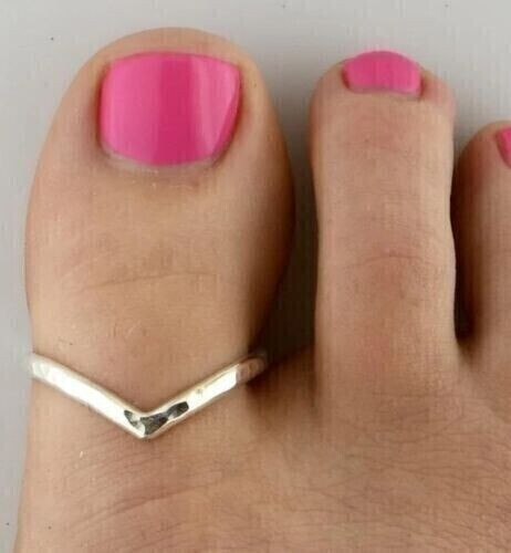 White Gold Plated Solid Metal 925 Silver Women's Big V Shape Adjustable Toe Ring