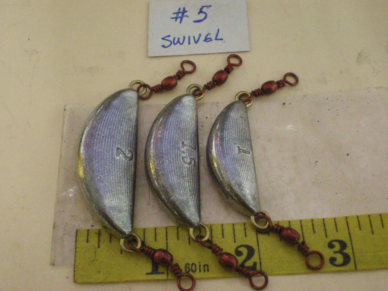 10 PCS. CRESCENT/BANANA SINKER, 1-1/2 OZ. W/#5 RED BARREL SWIVEL, GOOD QUALITY