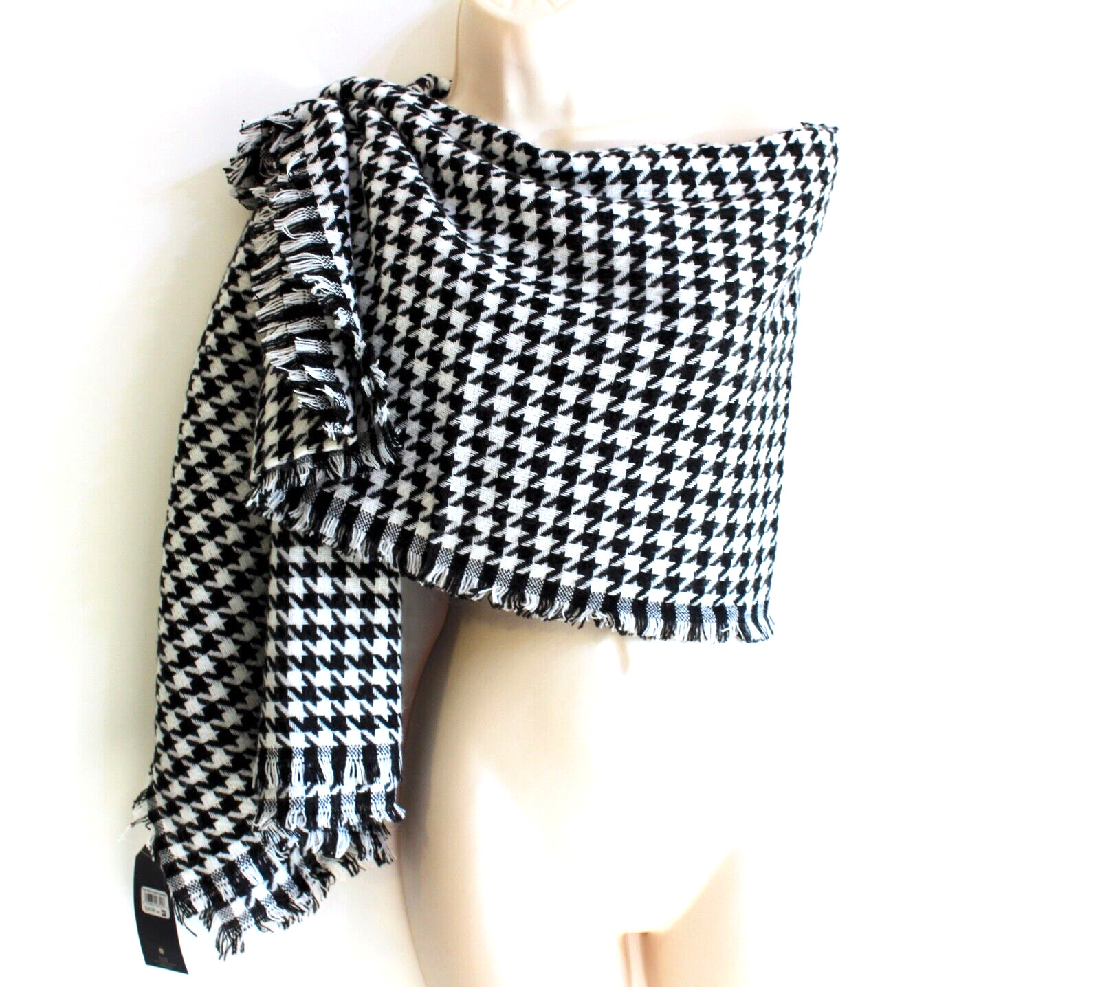Twig & Arrow Women's Scarf One Size Black White Houndstooth Blanket Wrap Shawl