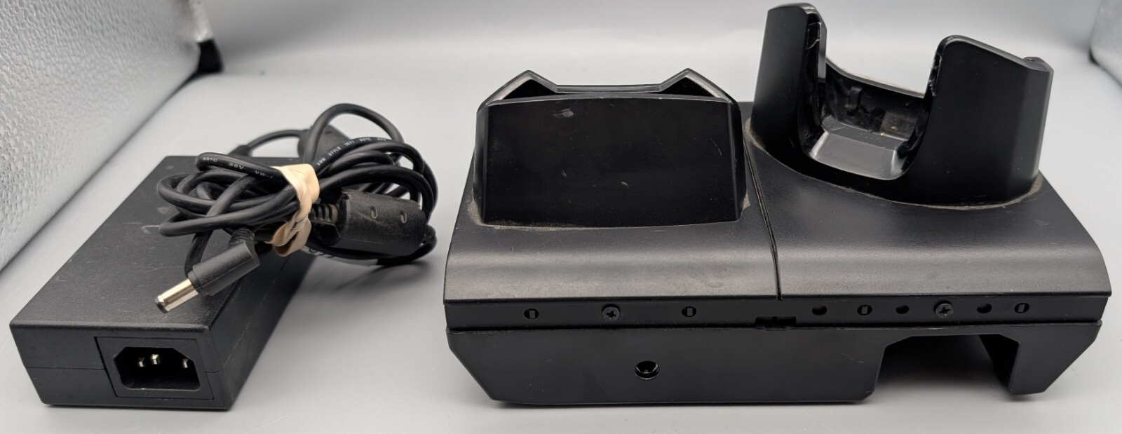 ZEBRA SHARECRADLE02 TC70/75 CRD-TC7X-SE2CPP-01 Charging Cradle w/ Power Supply