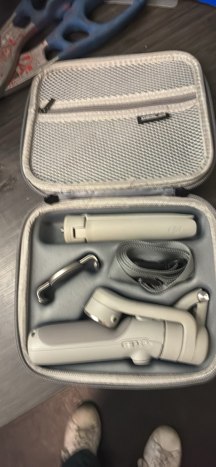 DJI OM 5 Smartphone Gimbal Stabilizer Motorized Foldable w/ Extension Rod Case