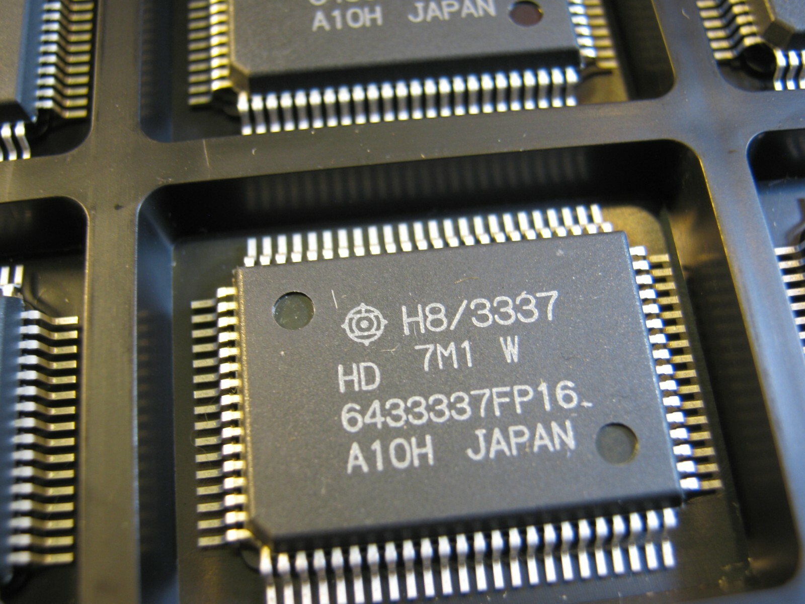 HD6433337FP-16 Lot of 2 NOS MCUs from Hitachi
