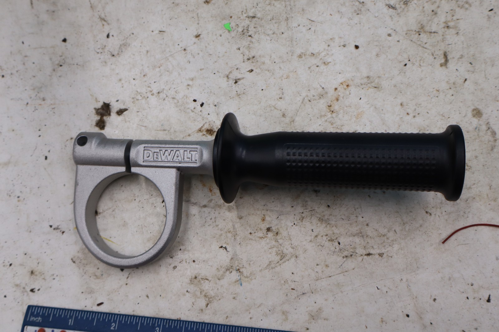 Dewalt Genuine OEM Replacement Side Handle, 650421-00