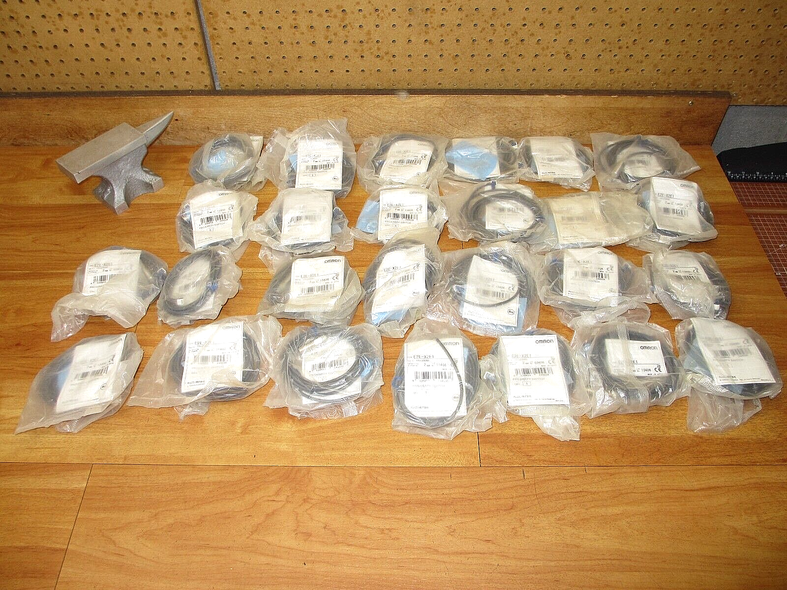 Omron E2E-X2E1 *NEW* Proximity Switch Sensor 2M Cable **USA SHIP**
