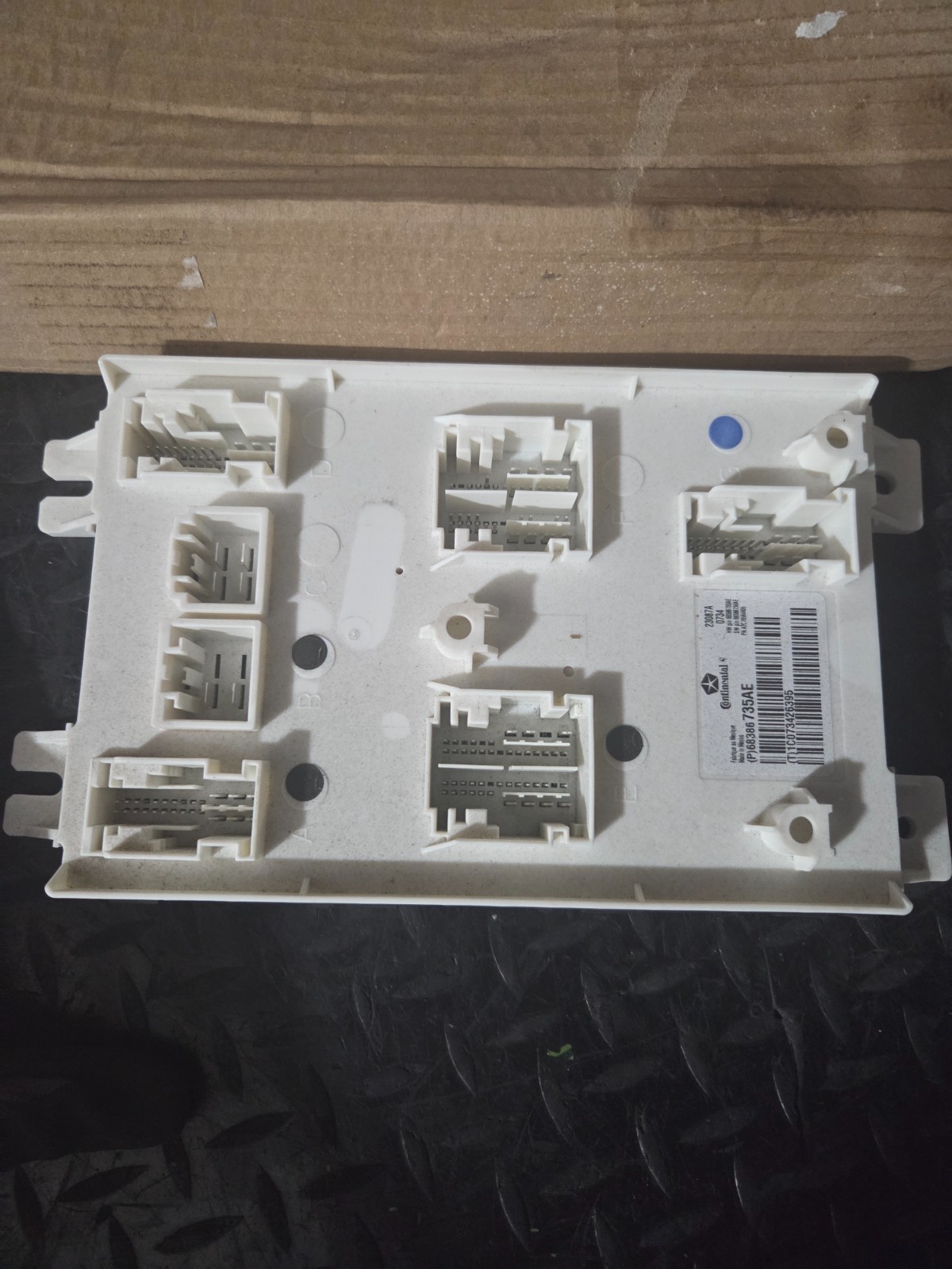 Genuine Mopar Body Controller Module 68386735AE
