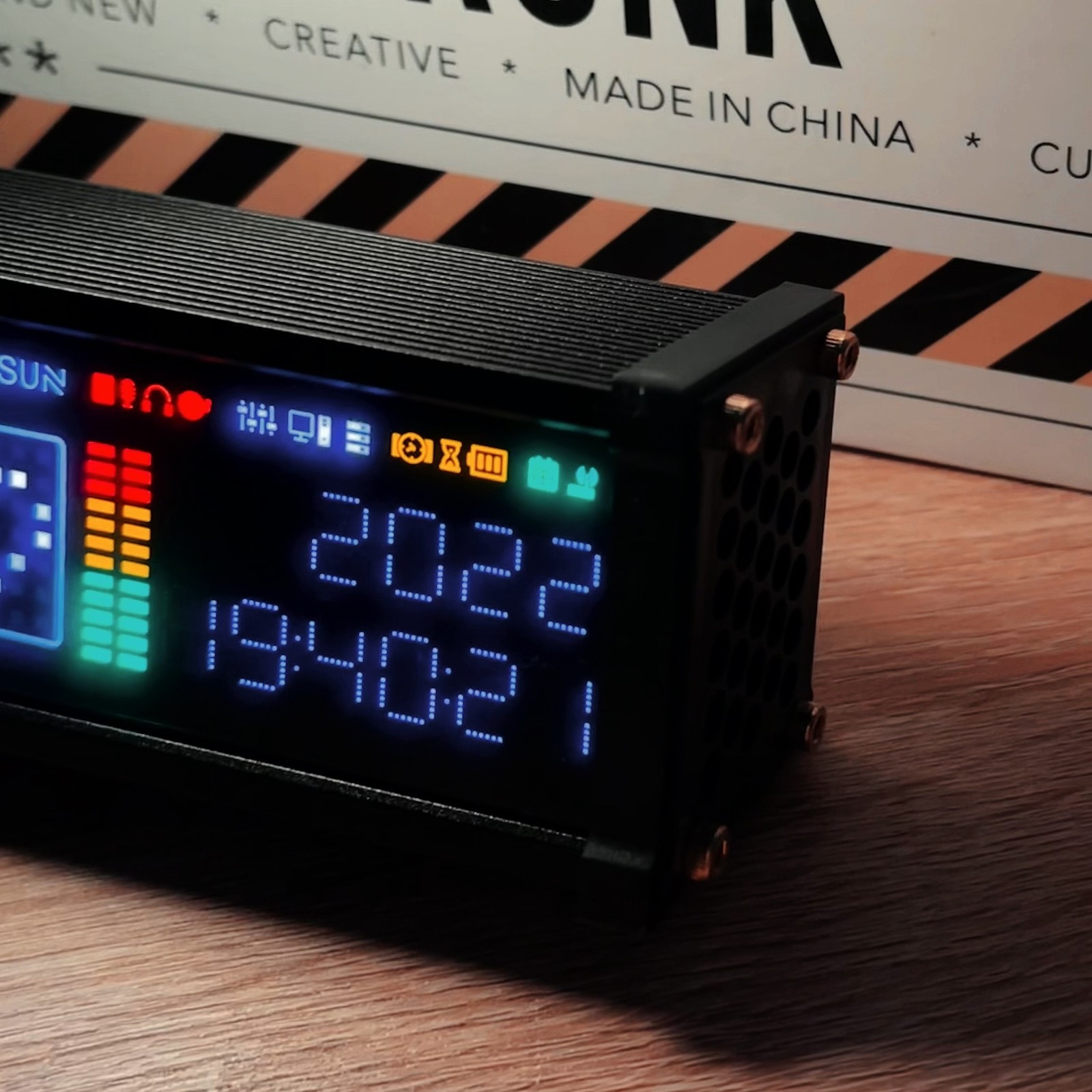 Creative Decoration Clock Electronic Pseudo-fluorescence Tube Clock