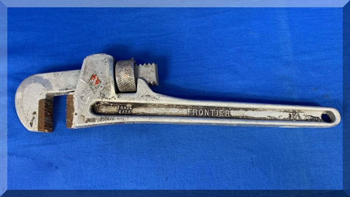 VINTAGE FRONTIER 14” ALUMINUM ALLOY PIPE WRENCH NIAGARA FALLS NY - FREE SHIPPING
