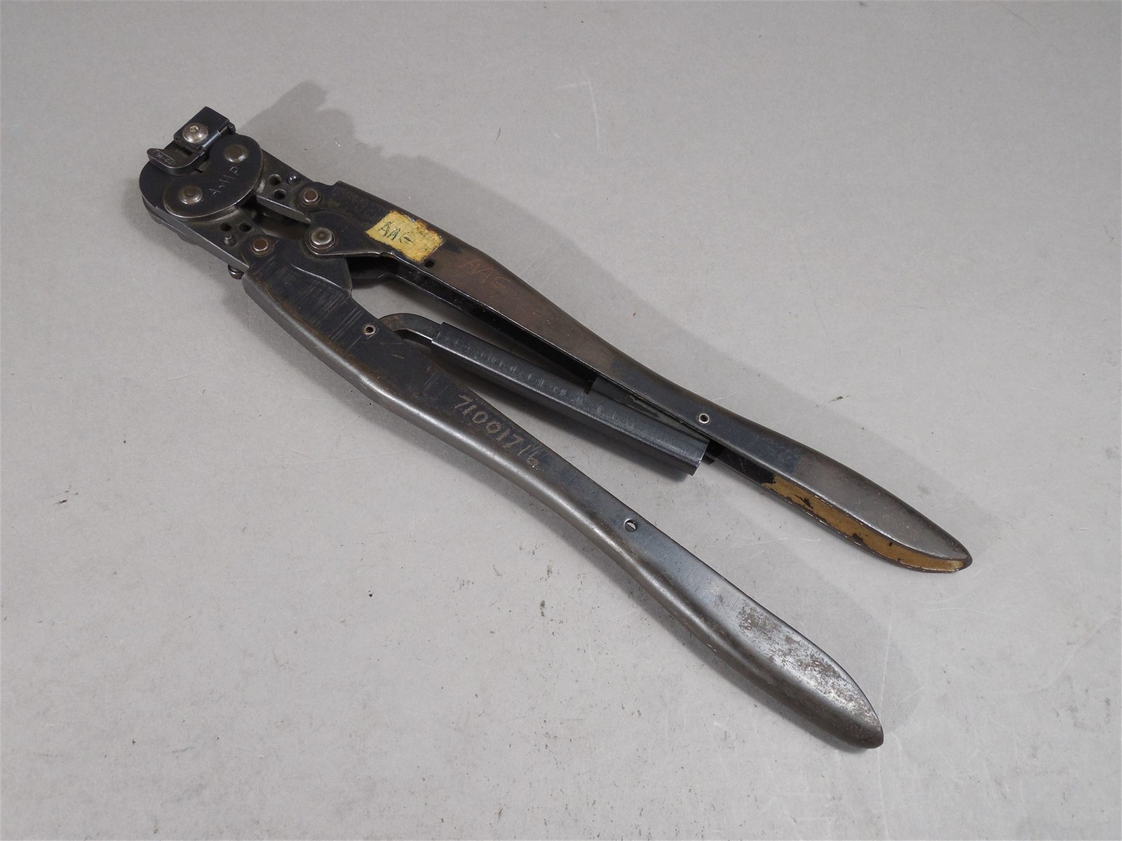 AMP Crimp Tool with Die Head 22-16 48430 22-16 AWG Insulated Terminals Butt Conn