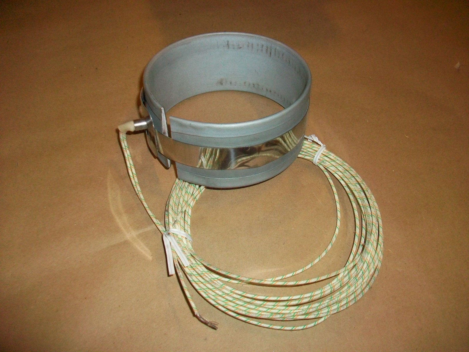 Watlow Heater Band B5A2JX3C   230VAC  1300 WATTT     5"    NEW