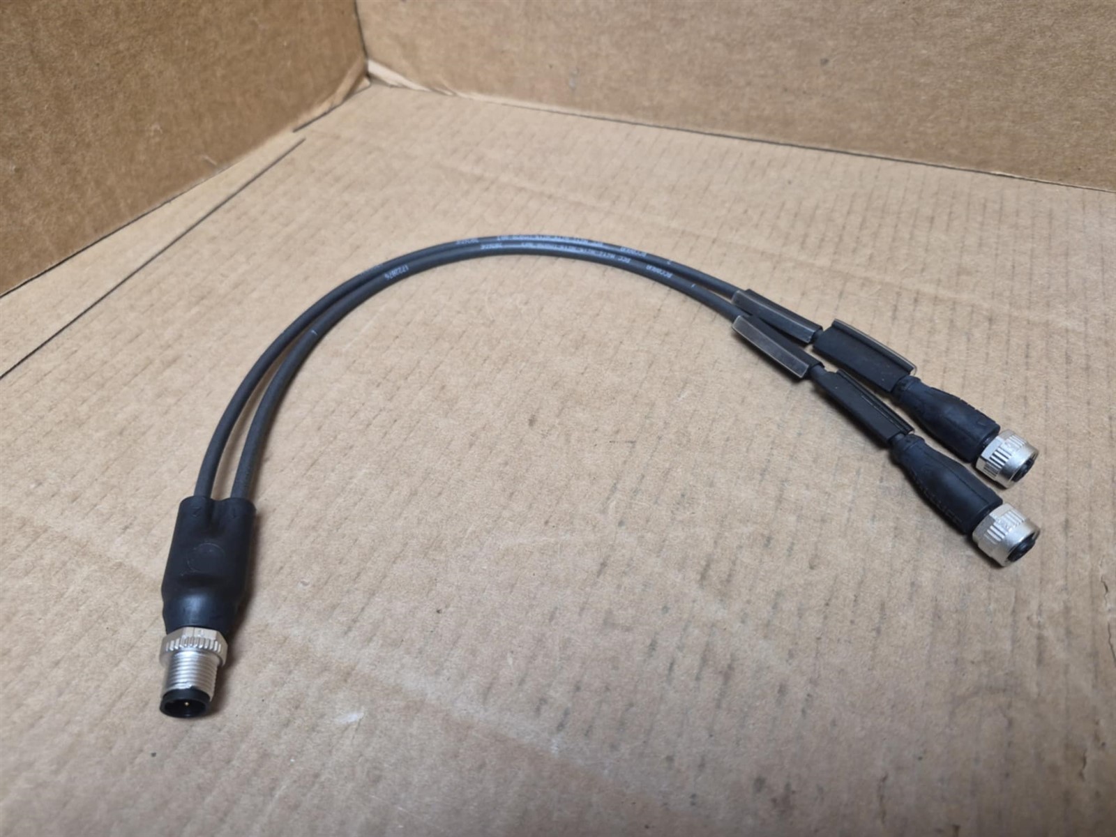 Balluff Y Splitter Connection Cable BCC0AUA M414-M415-M415-U2028-003
