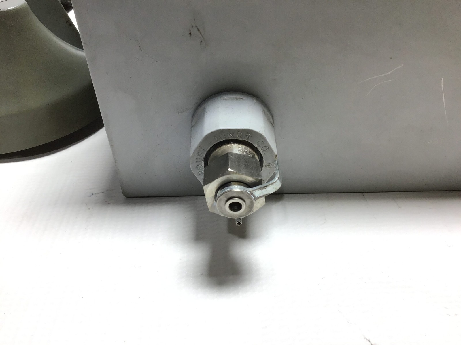 Crouse-Hinds N2LPS6222 Hazardous Location Light Fixture | Explosion Proof