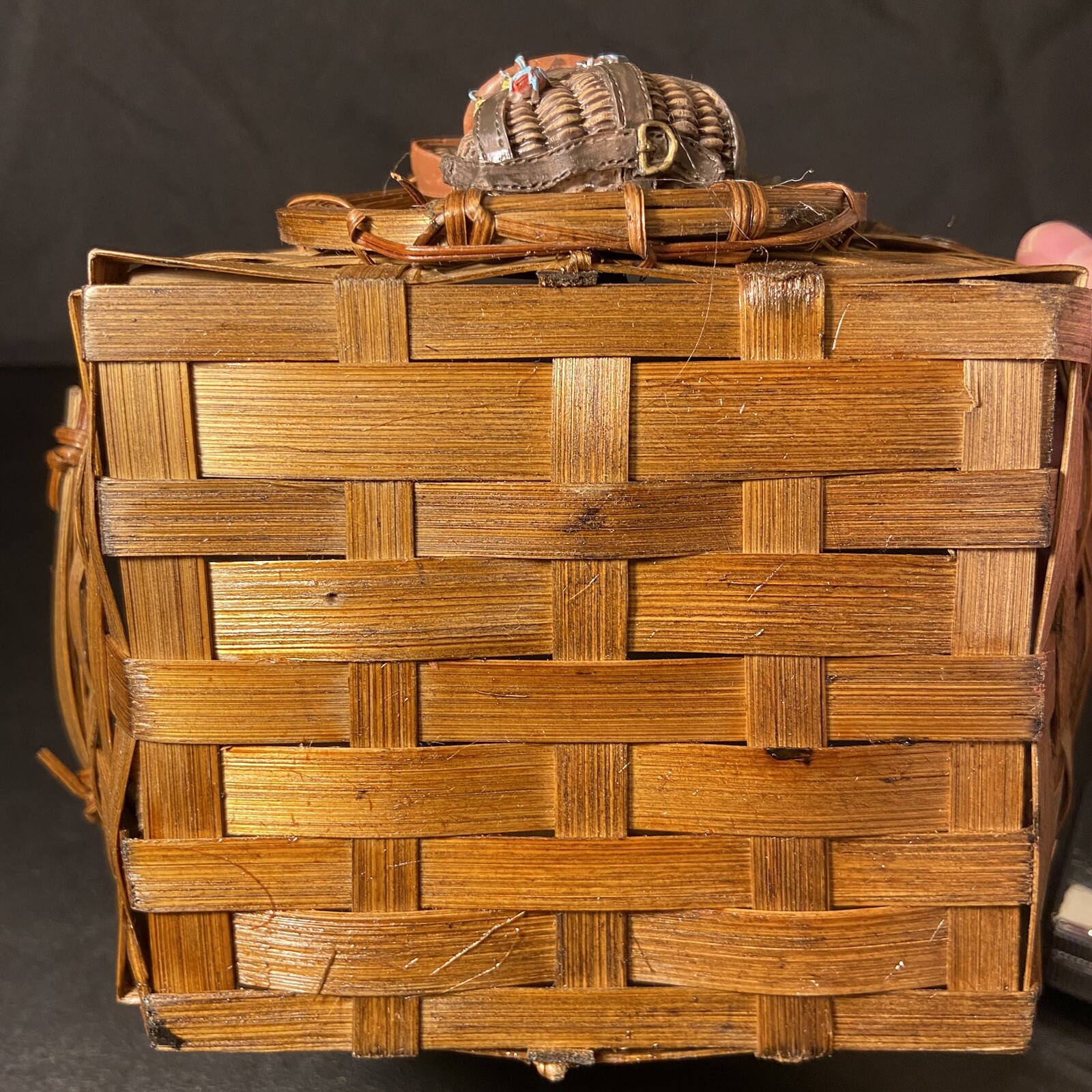 Vtg Wicker Basket Fishing Tackle Woven Grass Rattan 8.5"x7" Water Decor