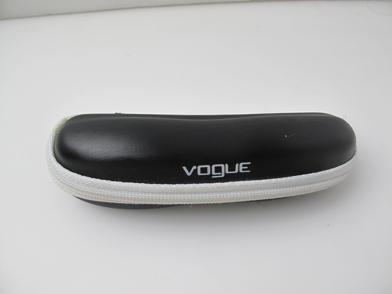 VOGUE Eyeglass Sunglass Hard ZIPPER CASE Black White