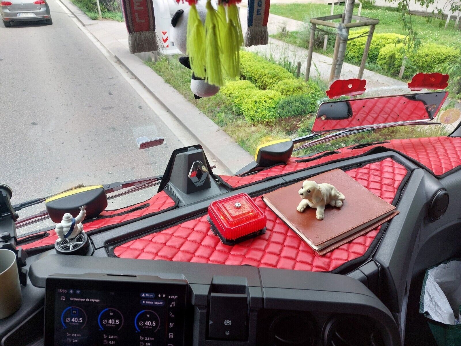 2 Red Dashboard Panel Mat Covers for Renault T truck Eco Leather with sensor