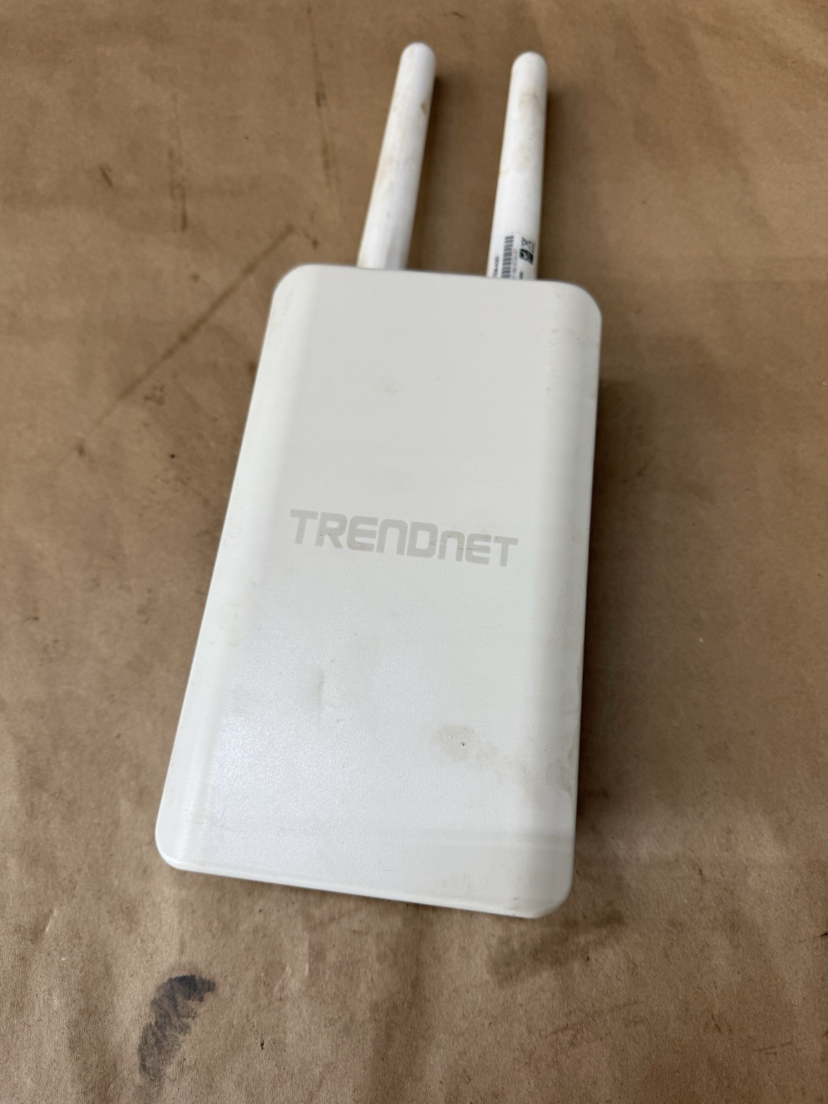 TRENDNET N300 OUTDOOR POE ACCESS POINT MN# TEW-739APBO ANTENNA MN# TEW-A057