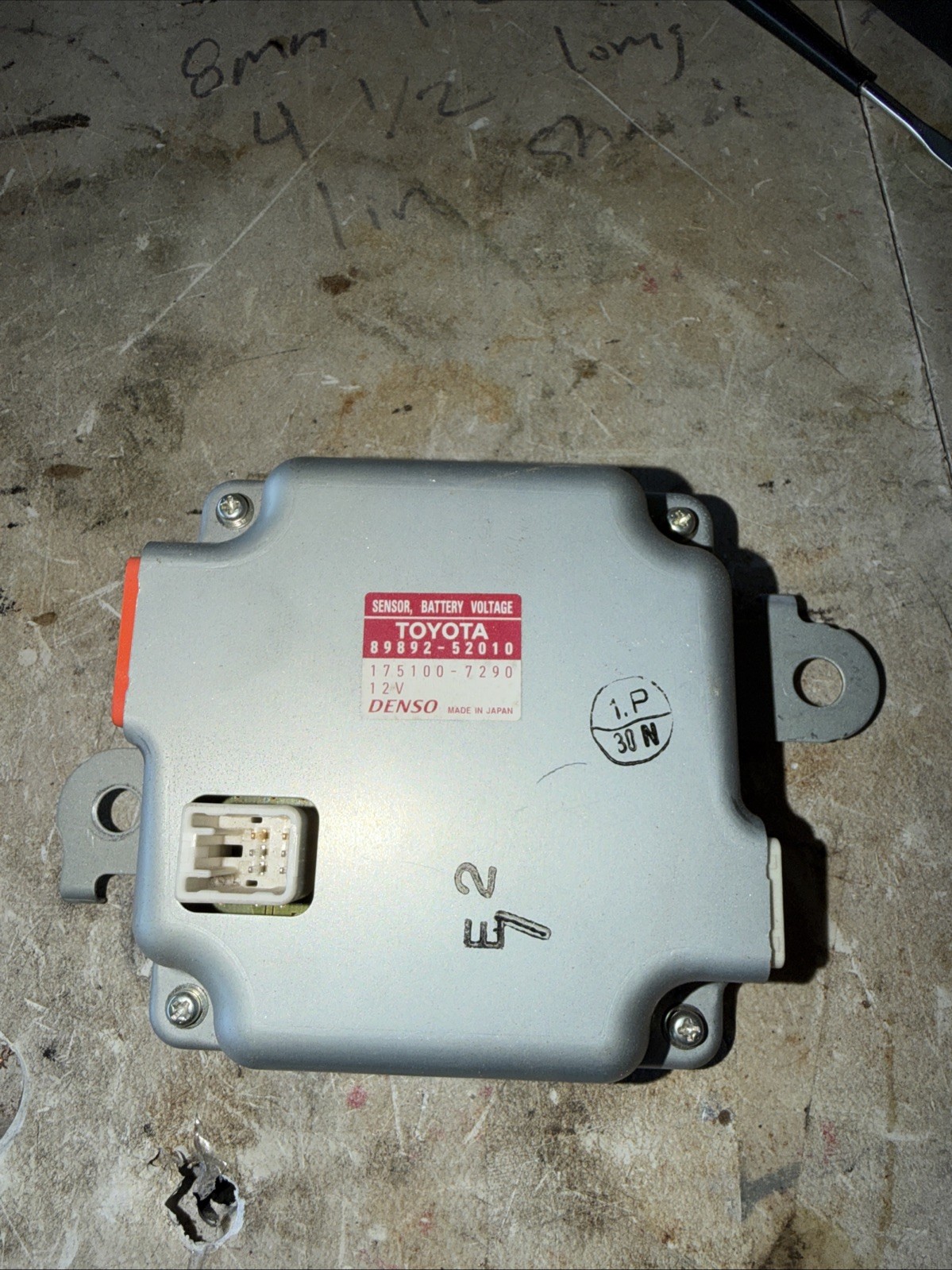 Toyota Prius C 2012-2019 Hybrid Battery Voltage sensor 89892-52011 Read DESCRIP