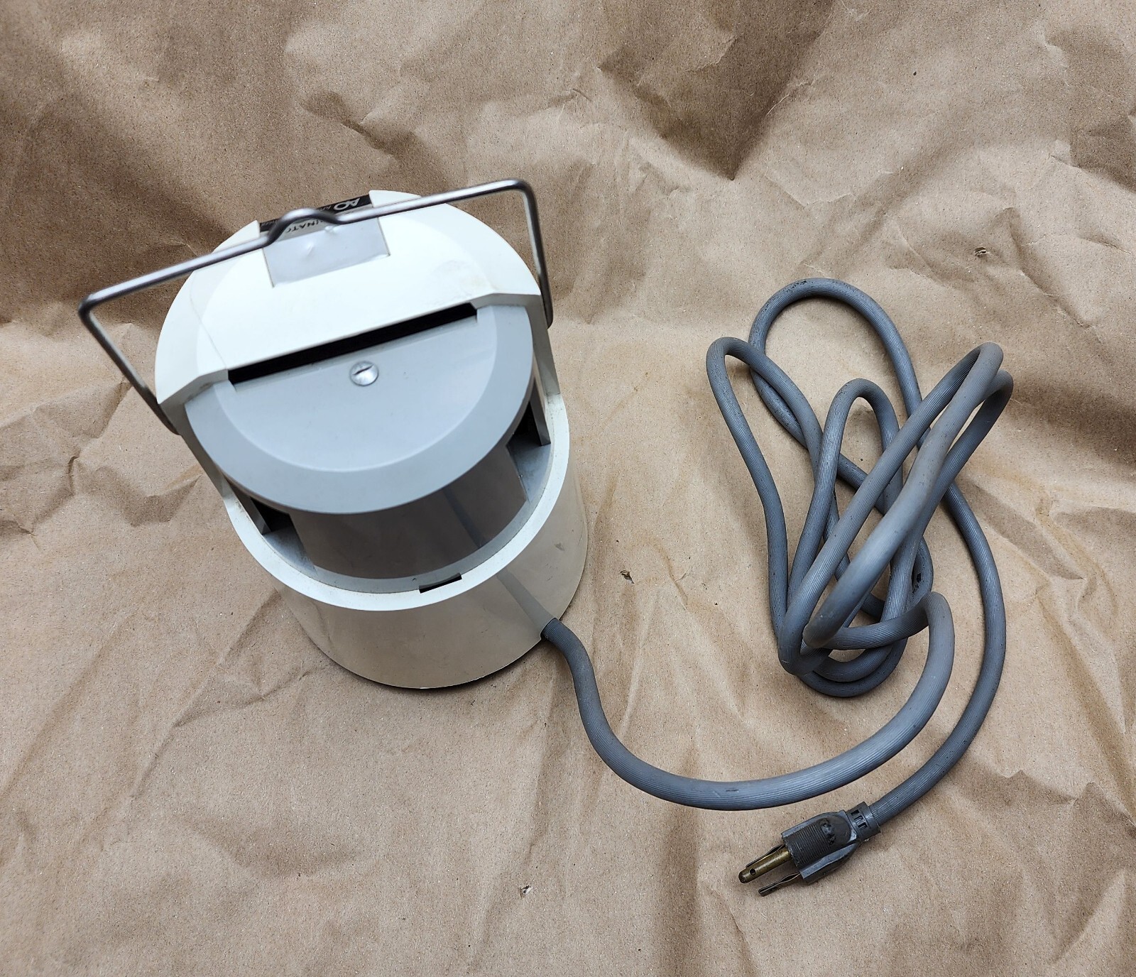 AO American Optical II-80 fiber optic microscope illuminator light 120V 1.5A