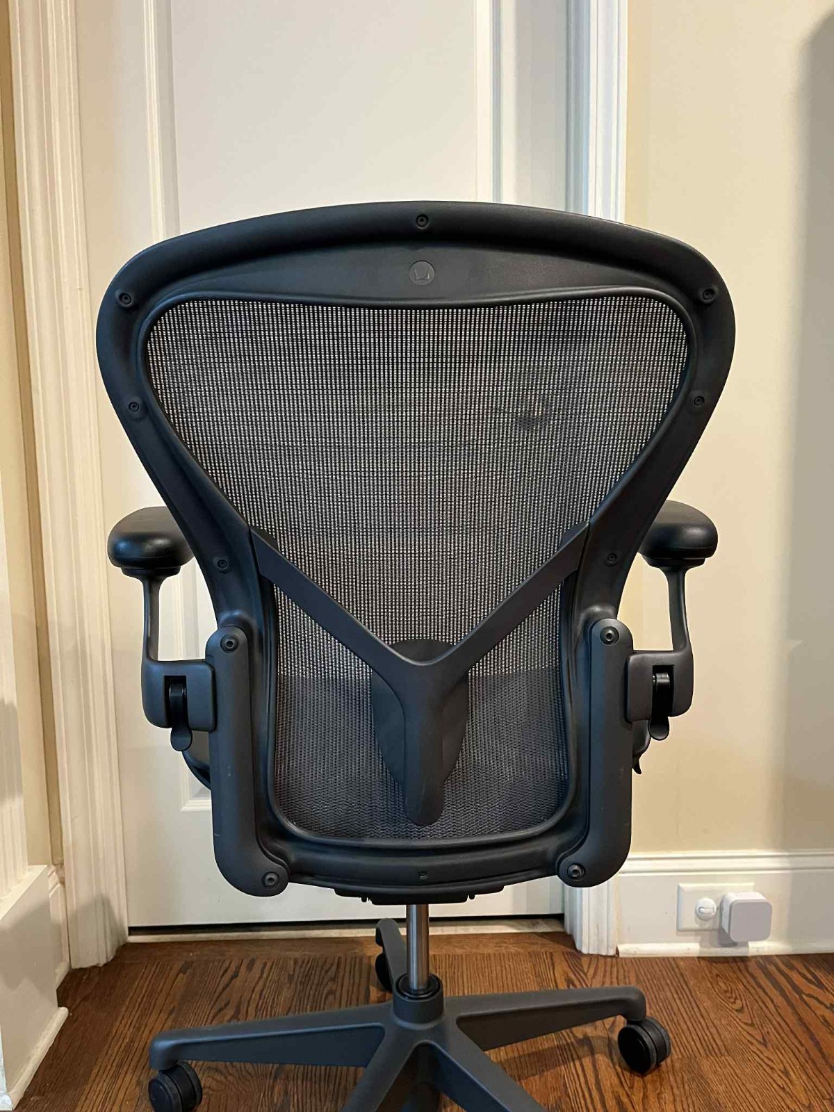 Herman Miller Aeron Office Chair - Remastered Version Size B