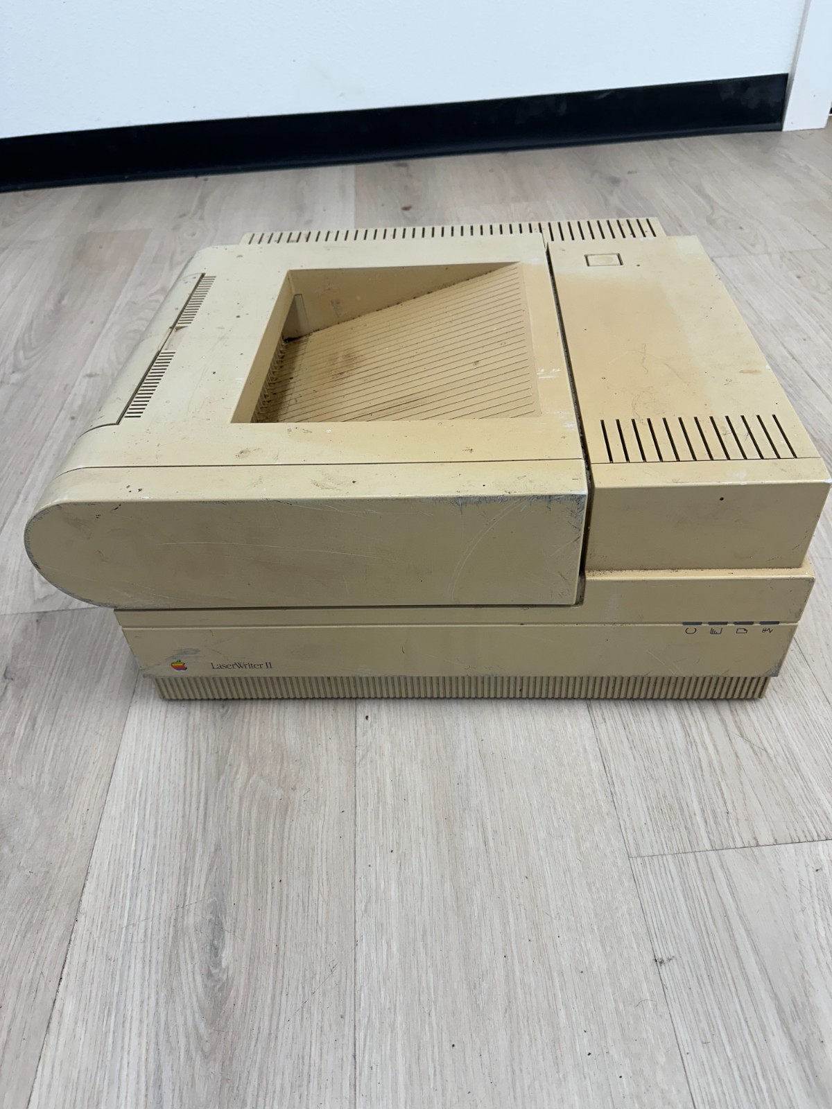 Vintage Apple LaserWriter II M6000 Laser Printer