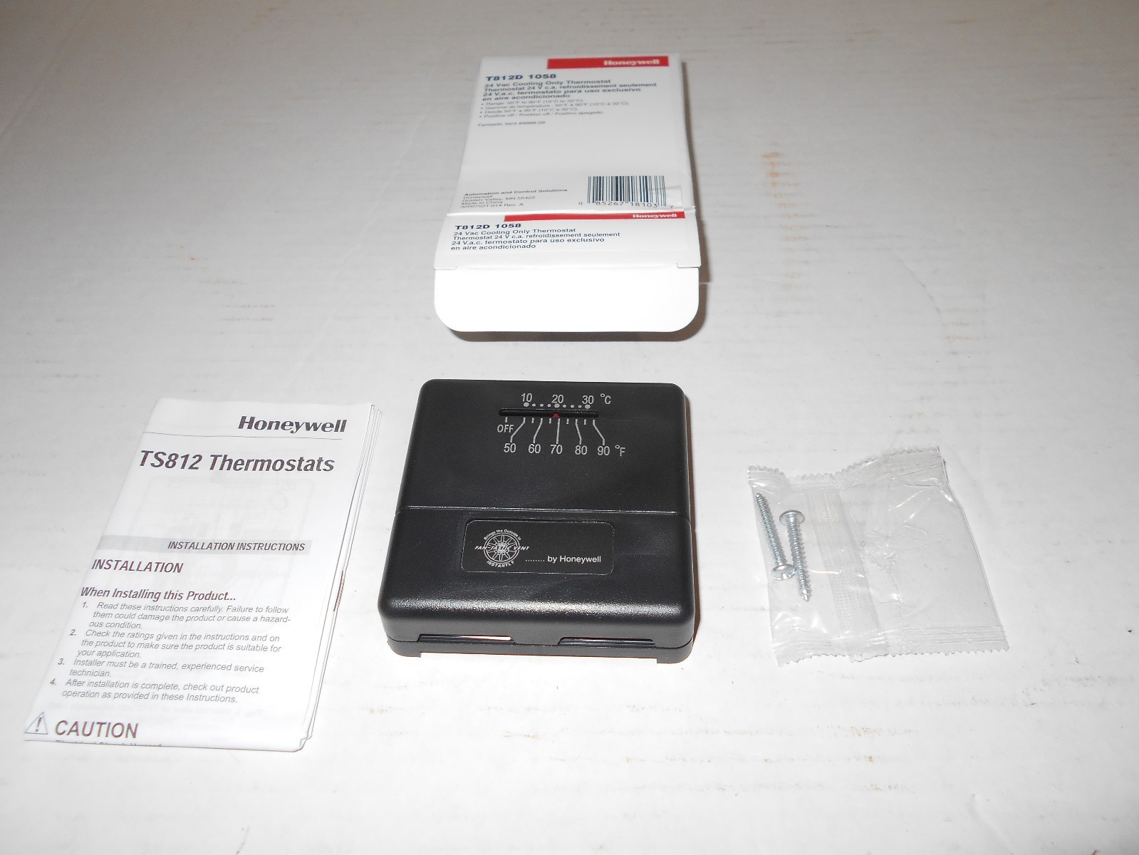 *RV HONEYWELL 24 VAC COOLING ONLY THERMOSTAT T812D 1058 9988-09 FANTASTIC VENT