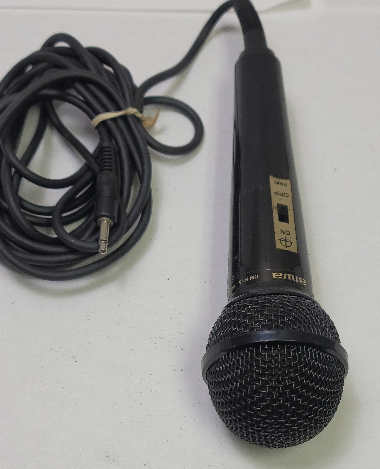 Aiwa DM-H15 Cardioid Dynamic Microphone for Karaoke