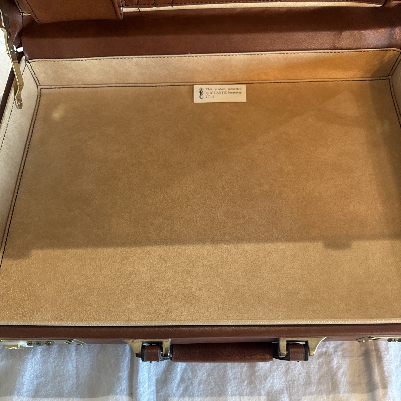 Vintage Atlantic Leather Briefcase in Great Condition 18.5 x 14.5 x 4.5 inches