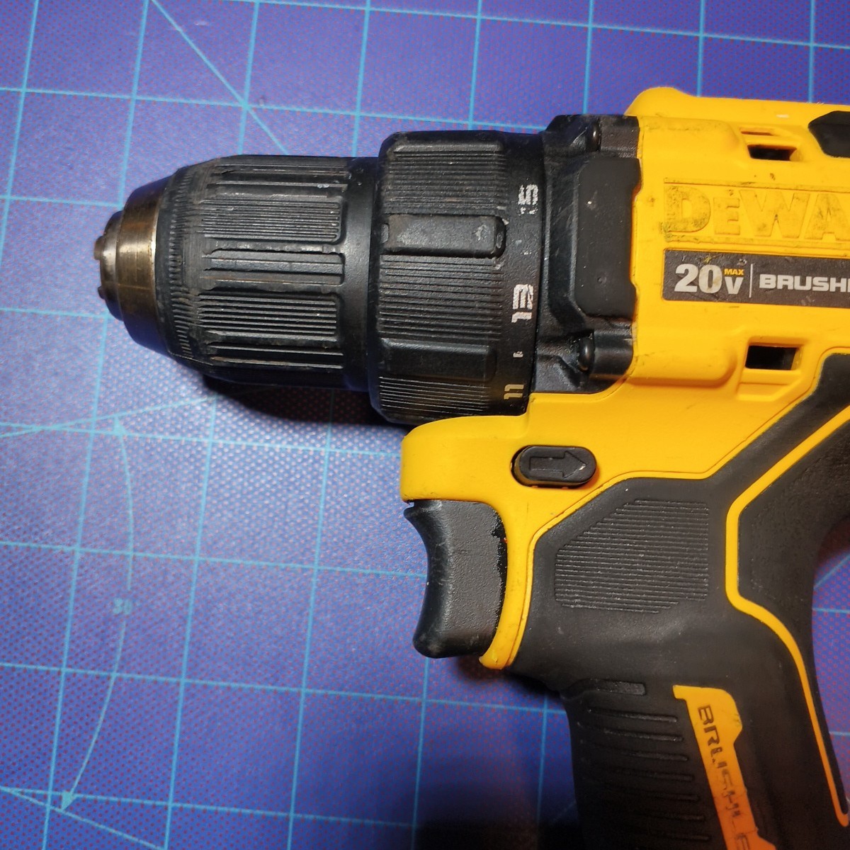 DEWALT DCD708 ATOMIC 20V MAX Brushless Cordless 1/2" Drill/Driver - Tool Only