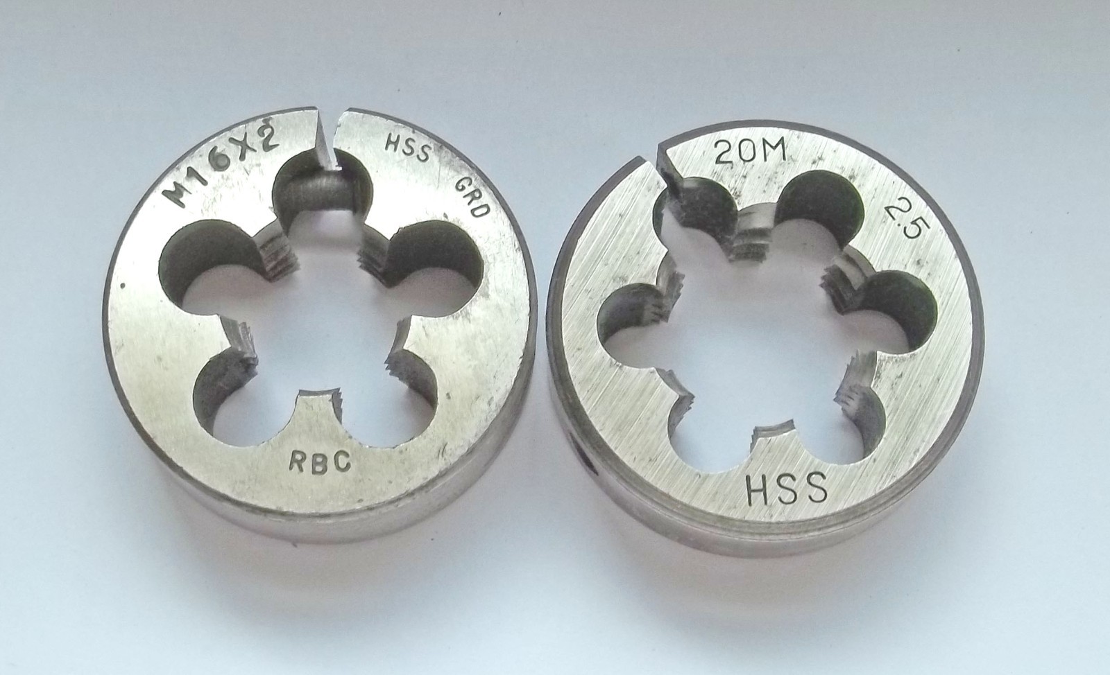 (2) 1-1/2" OD Round Adjustable HSS Threading Dies M16x2.0 & M20x2.5 SUPER