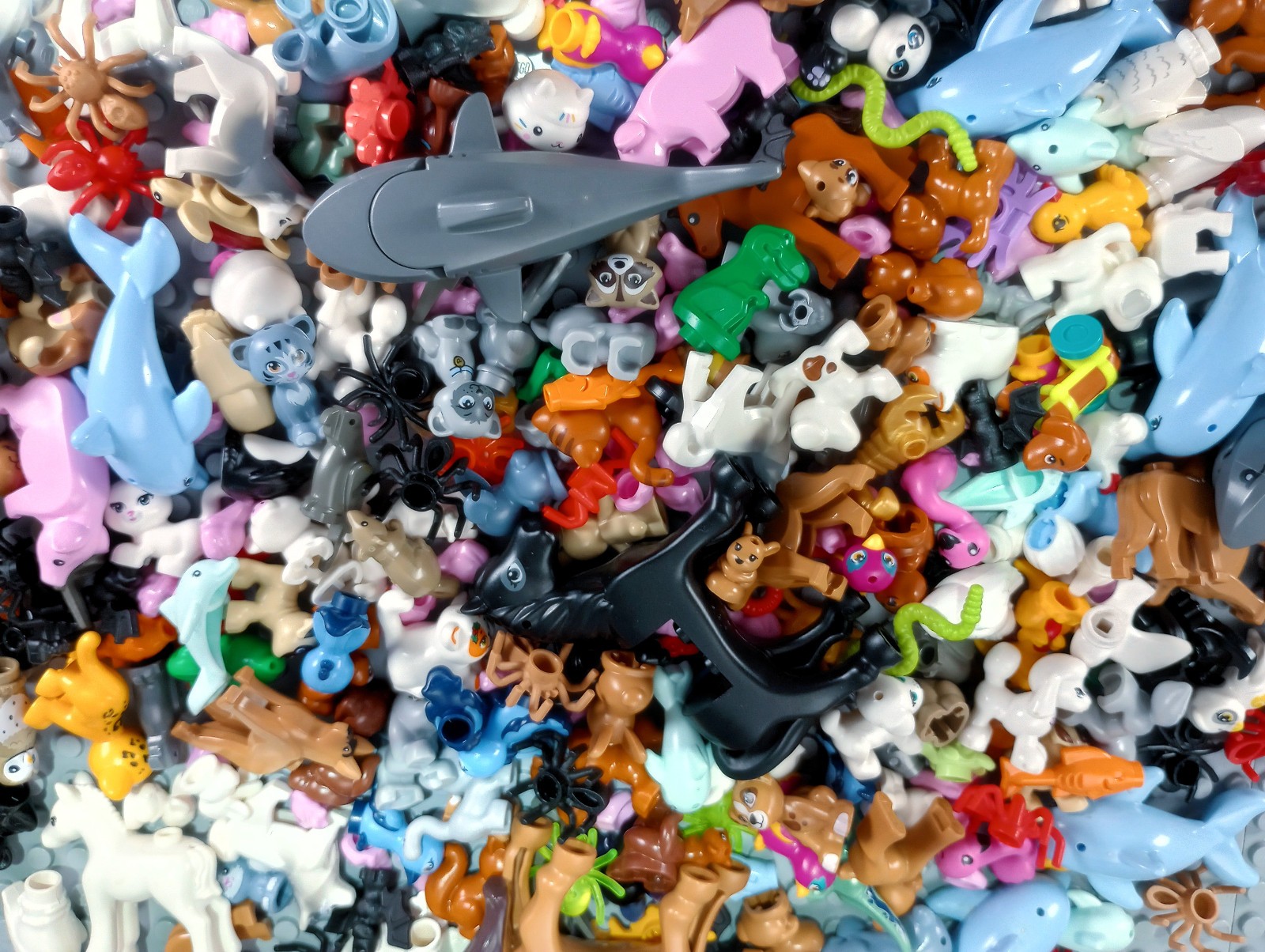 LEGO Animals - RANDOM MYSTERY LOT - Minifigure Grab Bag - Nice Clean Condition!