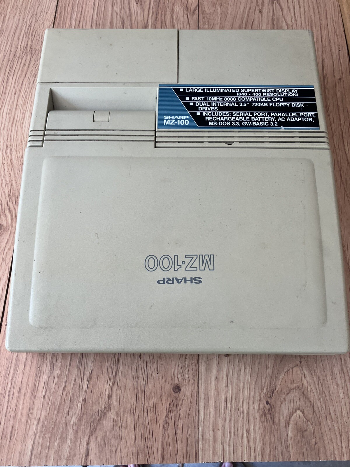 Sharp MZ-100 Laptop  / Untested / No power supply/ As-Is